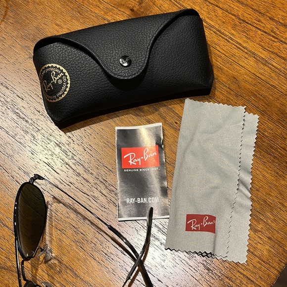 Ray-Ban Black Aviators main image 5